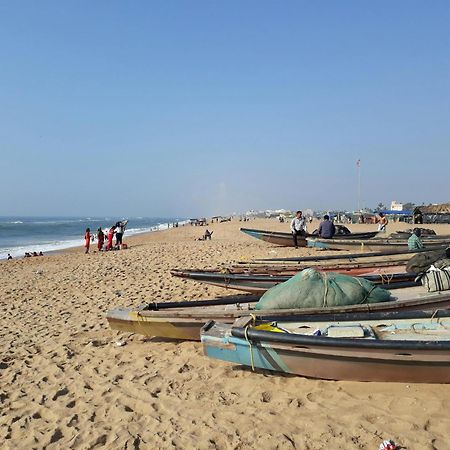 Puri Hotel G R P Puri, A Premier Beachfront Luxury Hotel Sea Beach And Temple Fully Air Conditioned Hotel With Lift-Wifi-Parking And Swimming-Pool, Breakfast Included, Best Hotel In ปูรี ภายนอก รูปภาพ